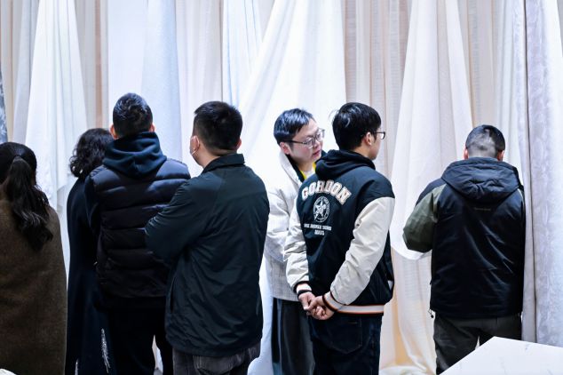 购齐柯桥窗帘展首日开启时尚新风！龙8手机登录入口花式上新、一站式(图7)