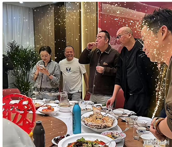 块陈凯歌坐C位排队给领导敬酒黄渤宴请半个娱乐圈人均79(图4)