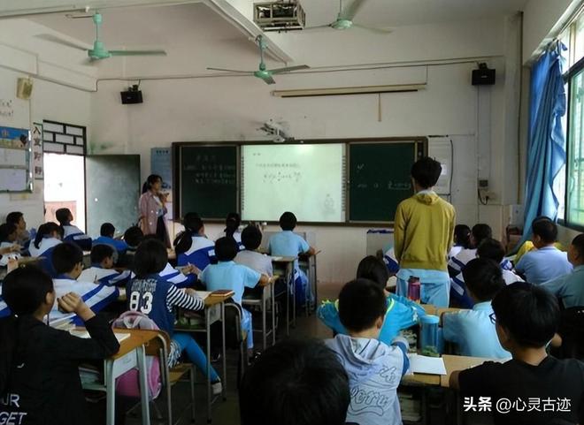 面曝光父亲行为被怒骂太恶心人反转！向老师滋水后续监控画(图10)